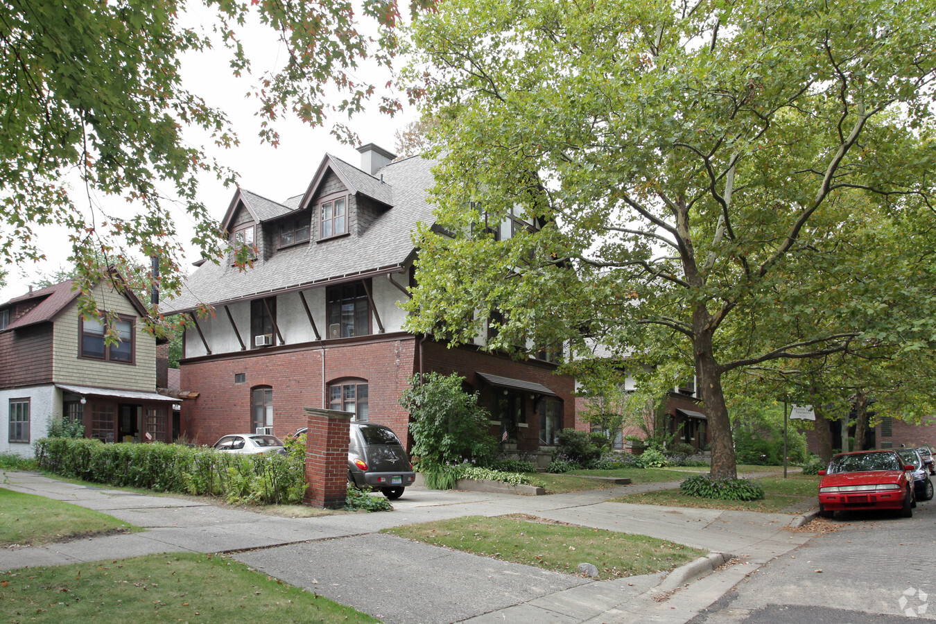 Photo - Stratford Arms Apartments