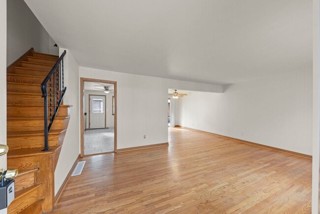 Photo - 509 Barnsdale Rd