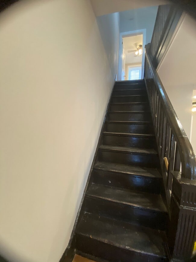 Photo - 5917 Irving St