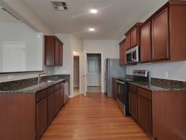 Photo - 216 Elm Patch Dr