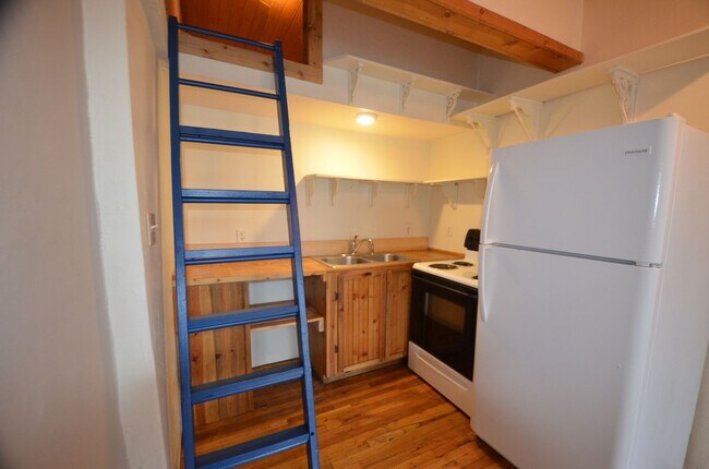 Photo - 19 N Main St Unit 19 N. Main St, Apt. 4