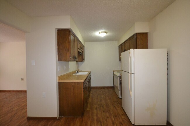 Photo - Warsaw Apartments Unit 15