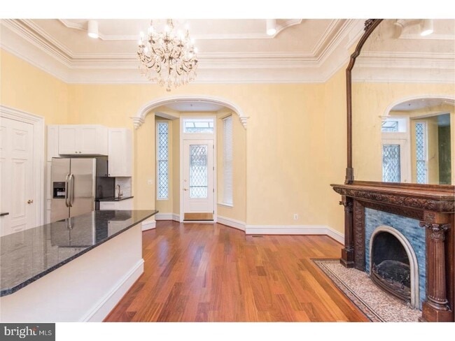 Photo - 2129 Walnut St