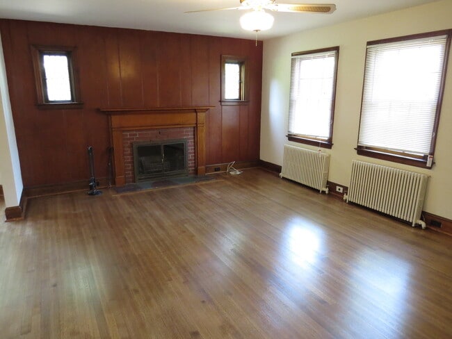 Photo - Country Charmer