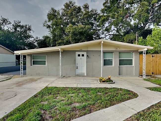 Building Photo - 5701 E 30th Ave Rental