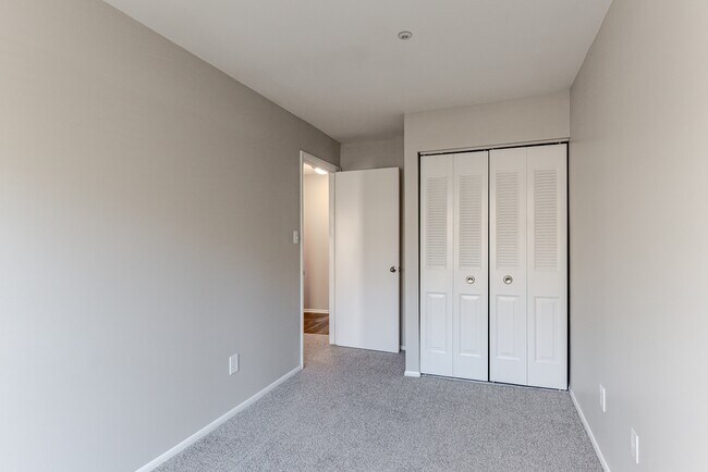 Photo - Hunter's Chase Apartments