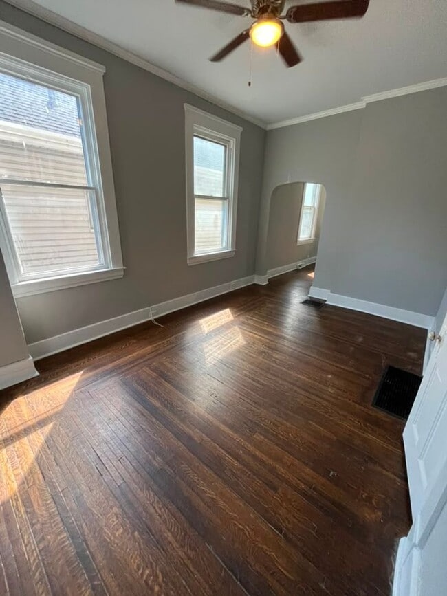Photo - 622 W 12th St Unidad #1