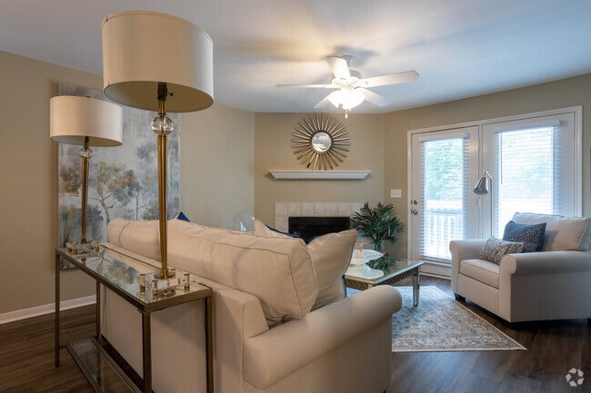 2BR,2BA_Barbaretta_1024 SqFt - South Pointe Apartments and Homes