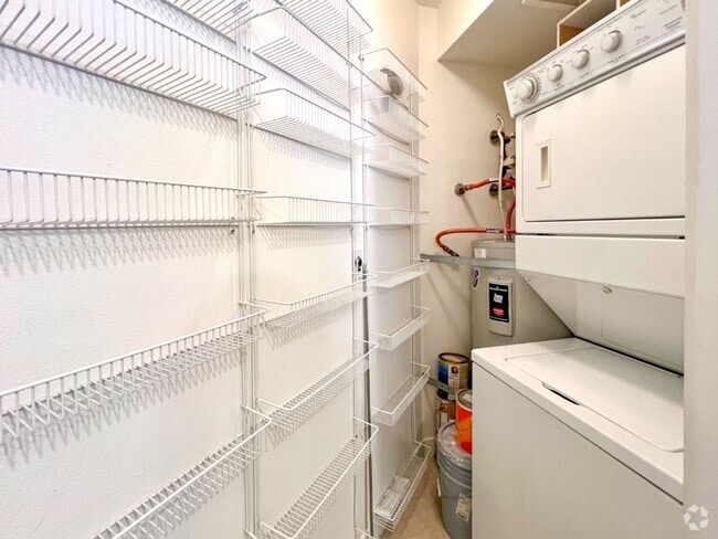 Building Photo - 1Bd/1Ba Seattle Condo