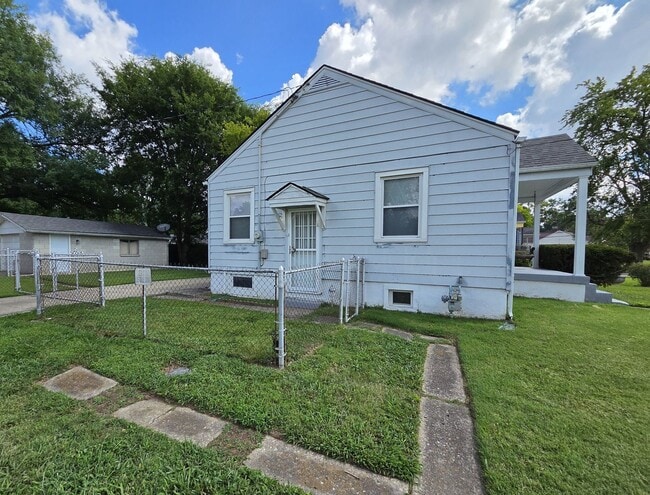 Photo - 1091 Bicknell Ave