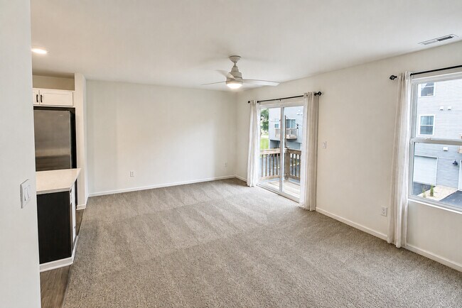 Photo - 2241 Sassafras Wy Unit C