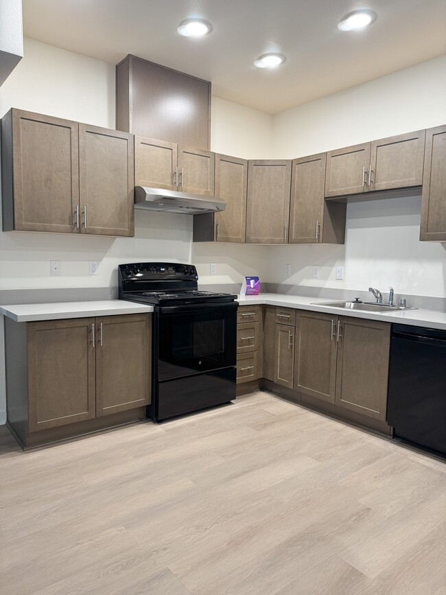 Alexander Valley Apartments - USDA Farm Labor Housing