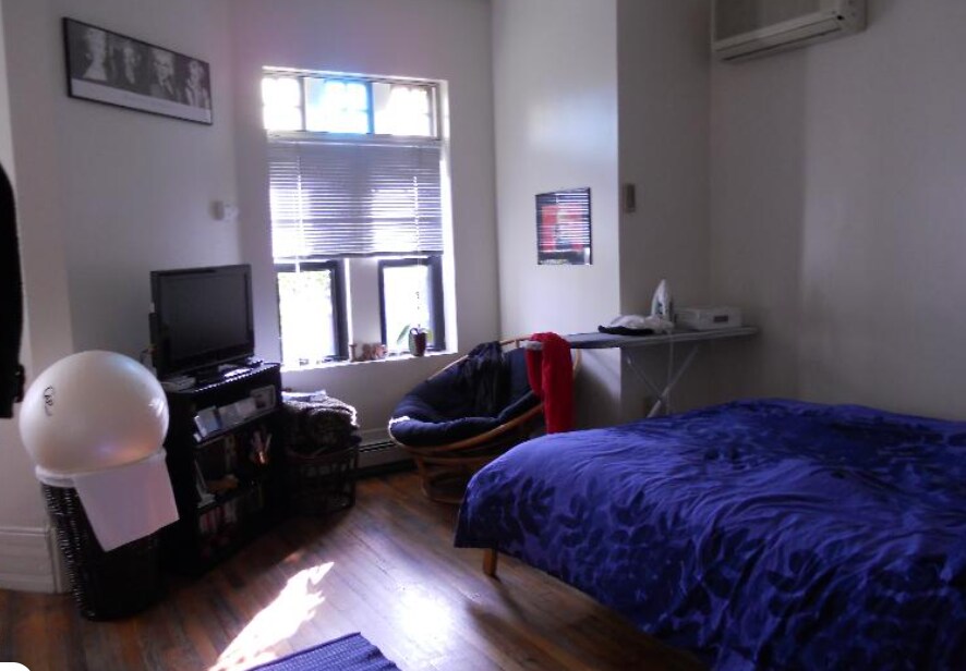 *Pictures are representative samples of the advertised unit. In some cases, the actual units you tou - 18 Isabella St Unit L3