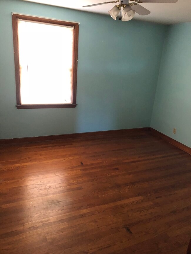 Photo - 1414 Marquette Ave Unit 2 upper