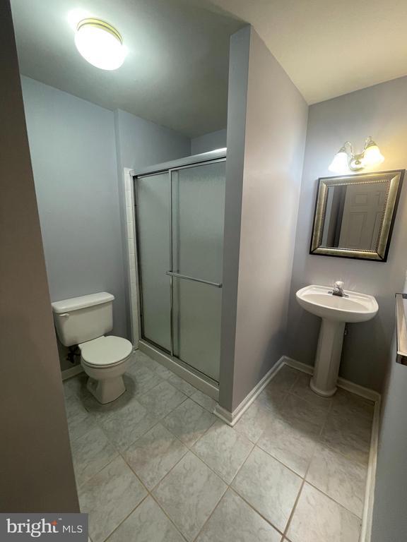 Photo - 6101 Newport Terrace