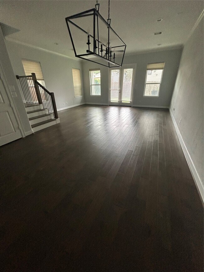 Photo - 1211 Marconi St