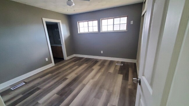 Photo - 408 Chaucer Rd