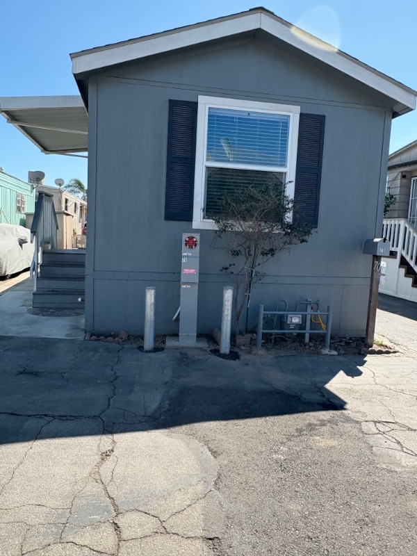 Photo - 435 E Gardena Blvd