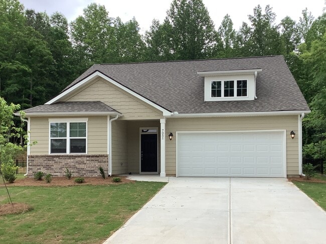 Building Photo - 7051 Creeksong Dr