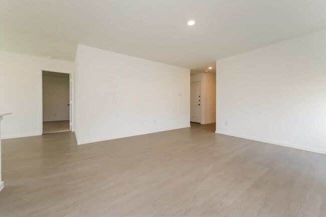 Photo - 16118 Hatton Dr