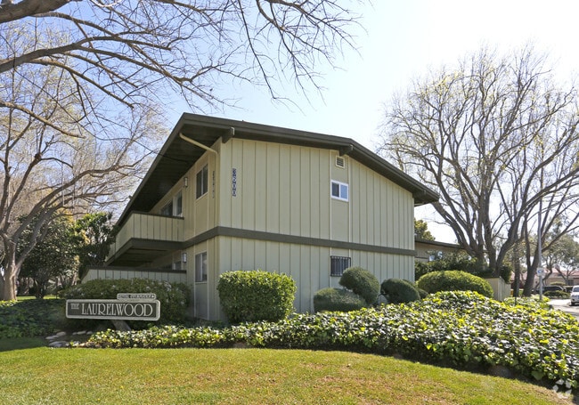 The Laurelwood - The Laurelwood Apartments