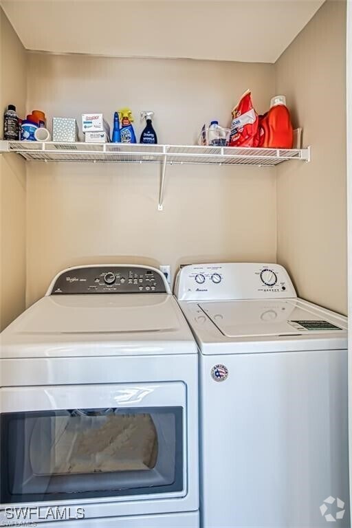 Building Photo - 9618 Hemingway Ln Unit 3901 Rental