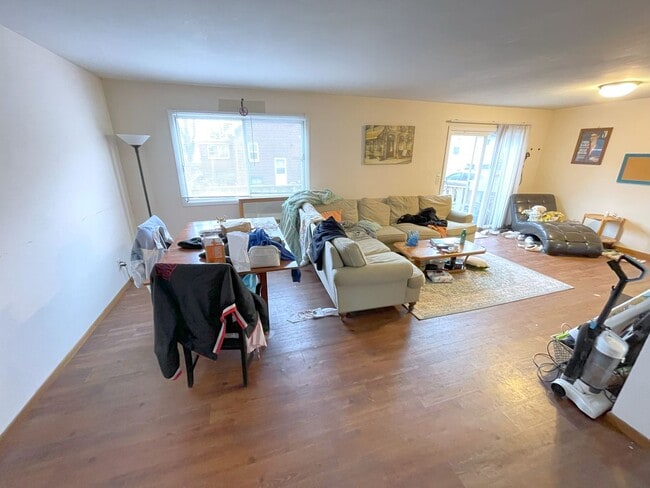1319-1321 St James Ct Unidad 1321 St. James Ct.