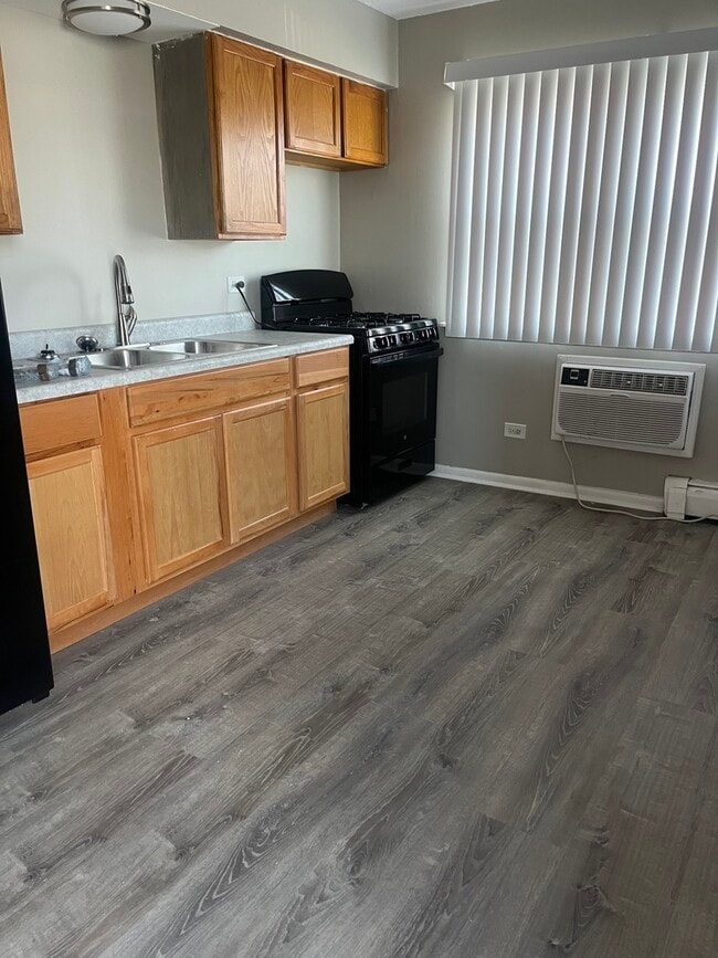 Photo - 7831 Roberts Rd Unit 4