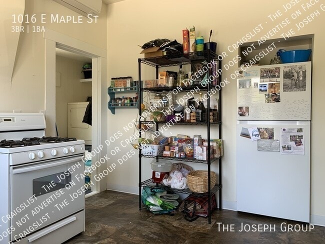 Photo - 1016 E Maple St