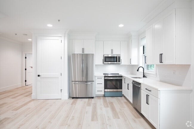 The Lofts at Maple & Main- Kitchen