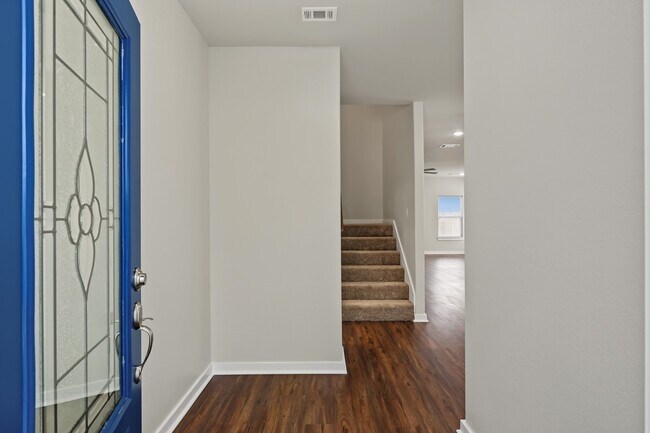 Photo - 117 Sun City Ln