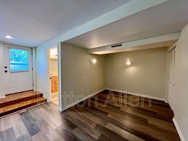 Photo - 35 Herron Ave Unit Apt 5