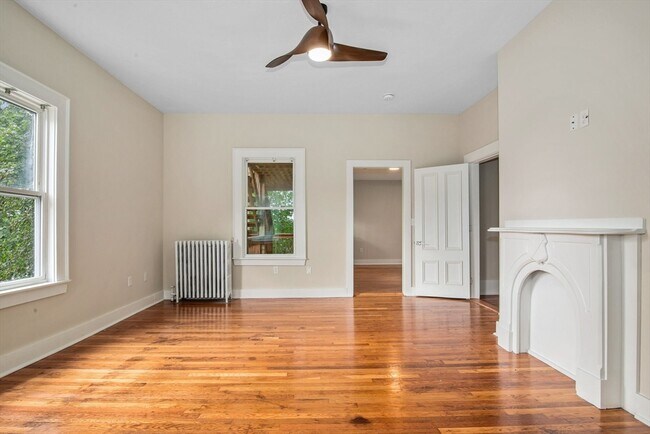 Photo - 35 Oak Ave Unit 2