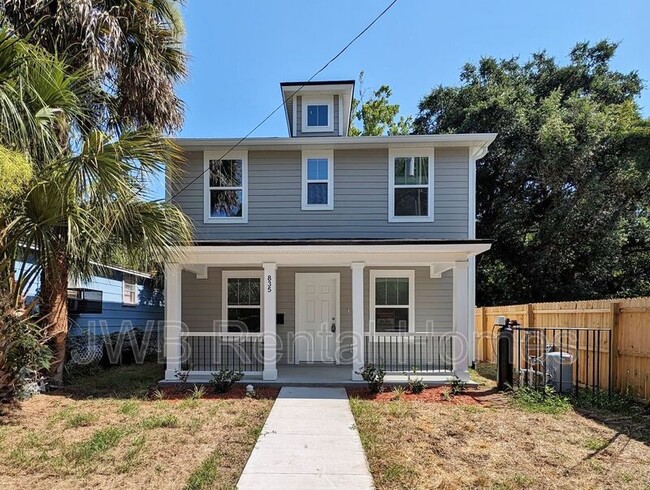 Building Photo - 835 Oakley St Rental