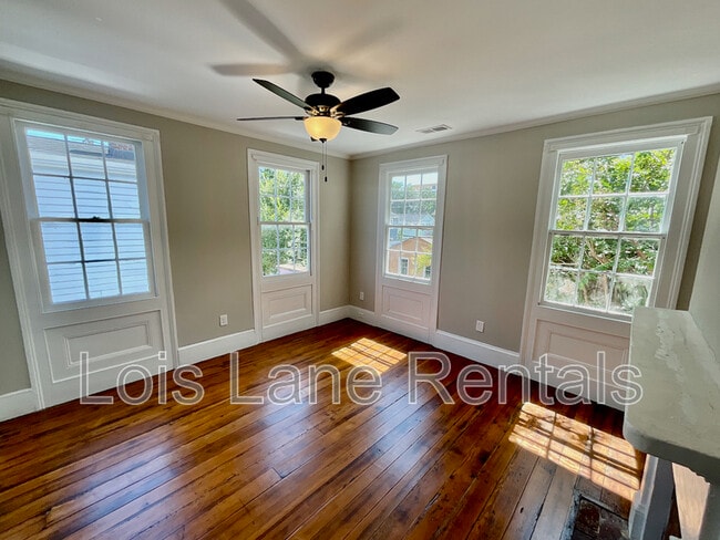 Photo - 104 Nassau St
