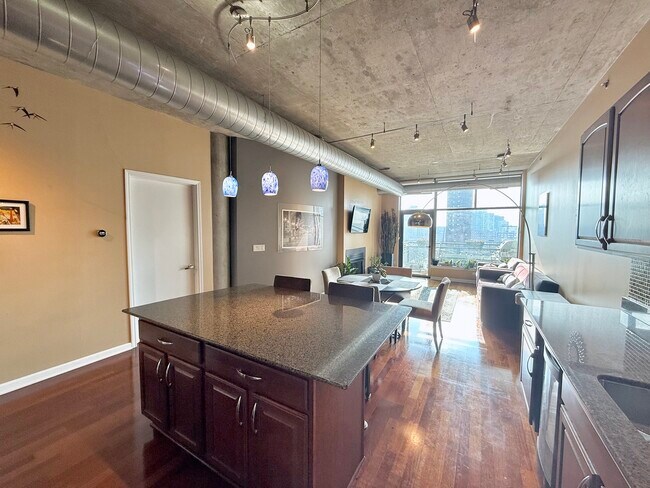 Photo - 125 E 13th St Unit 909