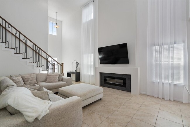 Photo - 10308 Hatton Ln