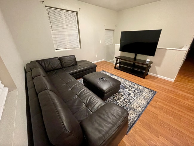 Photo - 930 S Tennyson St