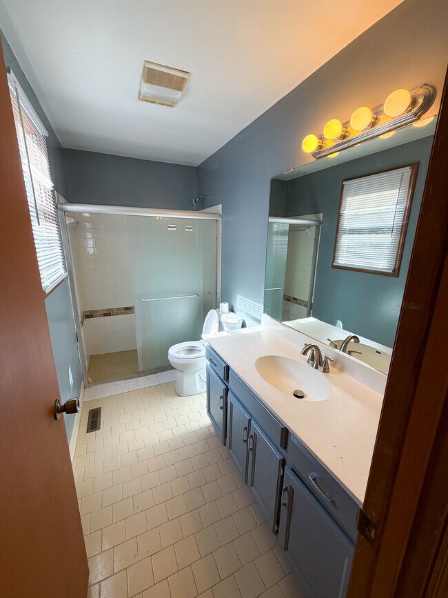 Photo - 812 Free Silver Rd