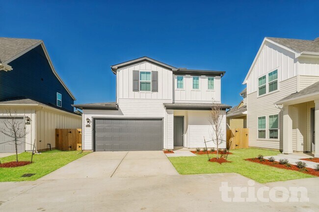 Building Photo - 22710 Terrazzo Dr