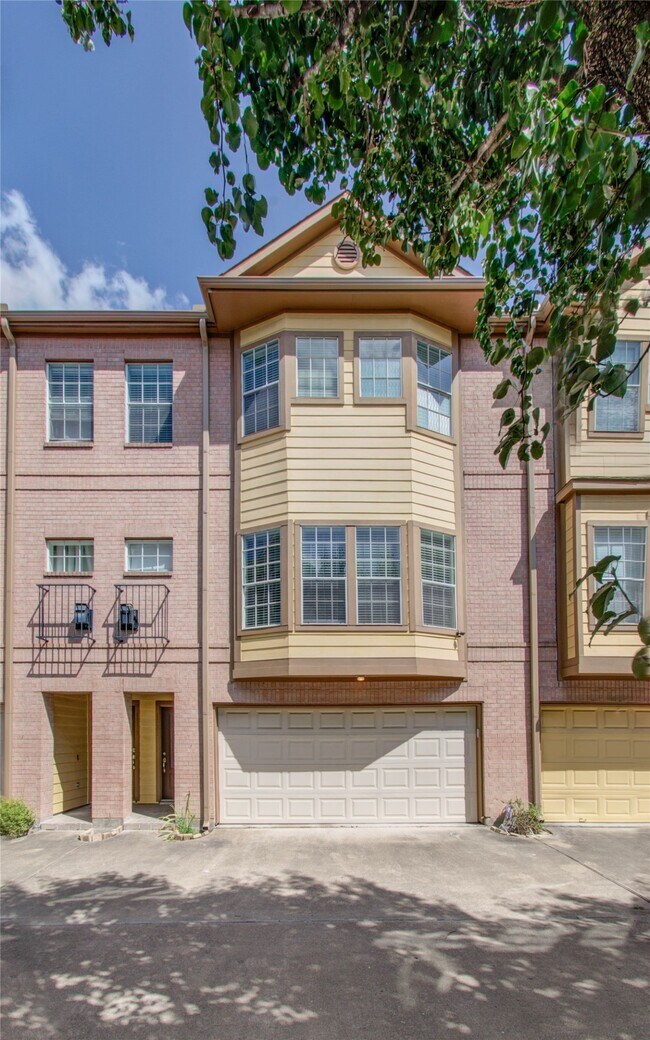 Photo - 1331 McIlhenny St