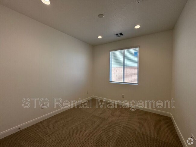 Building Photo - 4669 W 2840 S Rental