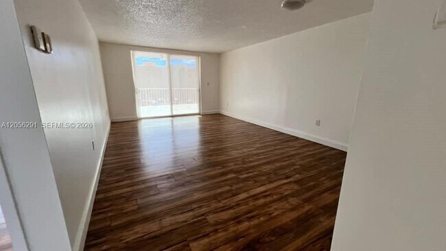 Photo - 7010 NW 186th St Unit 5-303