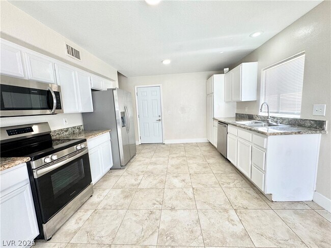 Photo - 640 E San Lorenzo St Unit A
