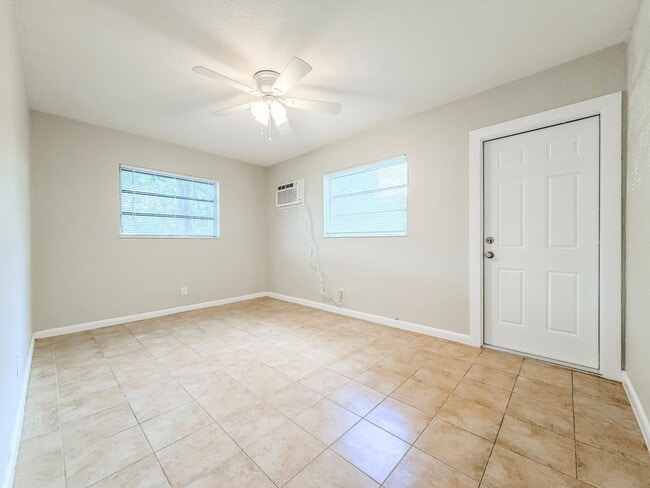 Photo - 1101 NE 23rd Terrace