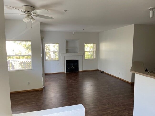 Photo - Beautiful Renton 3bd 2bath Townhome in Fairwood Neighboorhood!