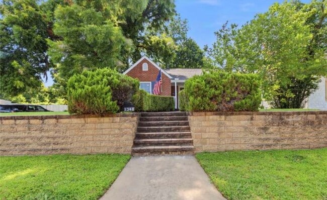 Photo - 1348 S College Ave