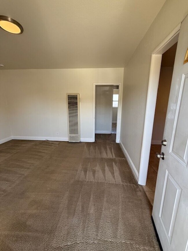 5925-5933 San Diego St.