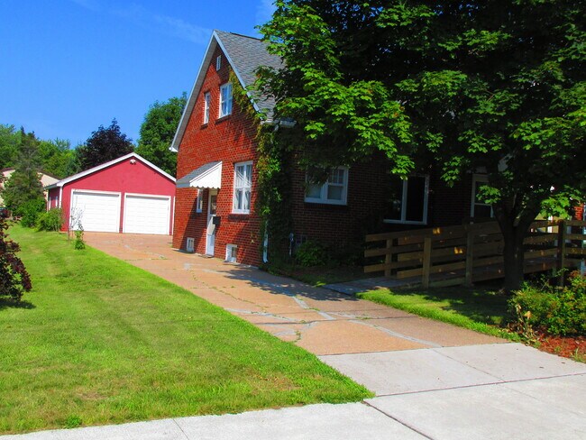 408 Prentice St Unit House