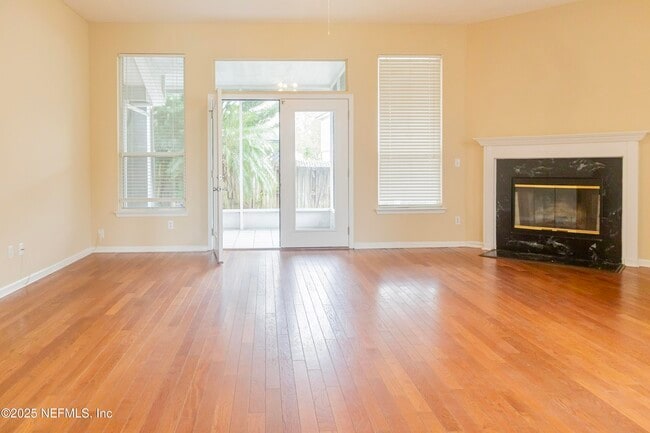 Photo - 433 Brody Cove Trail